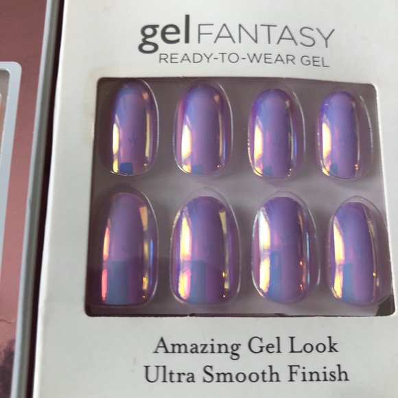 Set of 3 Kiss Press-On Nails Cream and Purple Collection - Picture 7 of 10